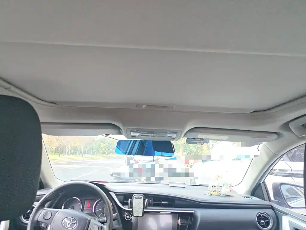 Toyota Corolla — миниатюра 14