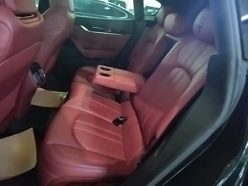 Maserati Levante — миниатюра 17
