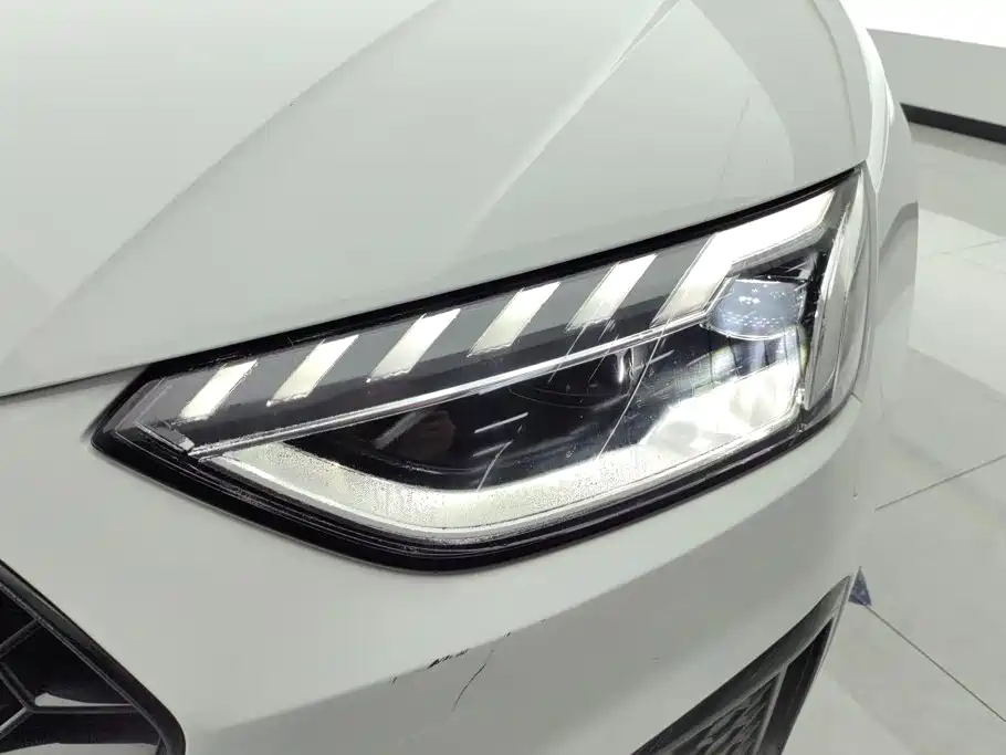 Audi A4L — миниатюра 5