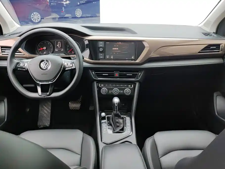 Volkswagen Tharu — миниатюра 12