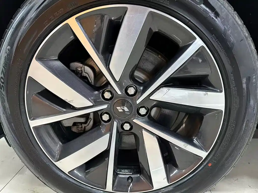 Li Auto Li L7 — миниатюра 14