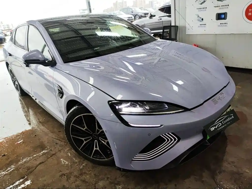 BYD Seal 2025 650