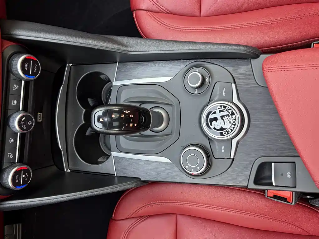 Alfa Romeo Giulia — миниатюра 17