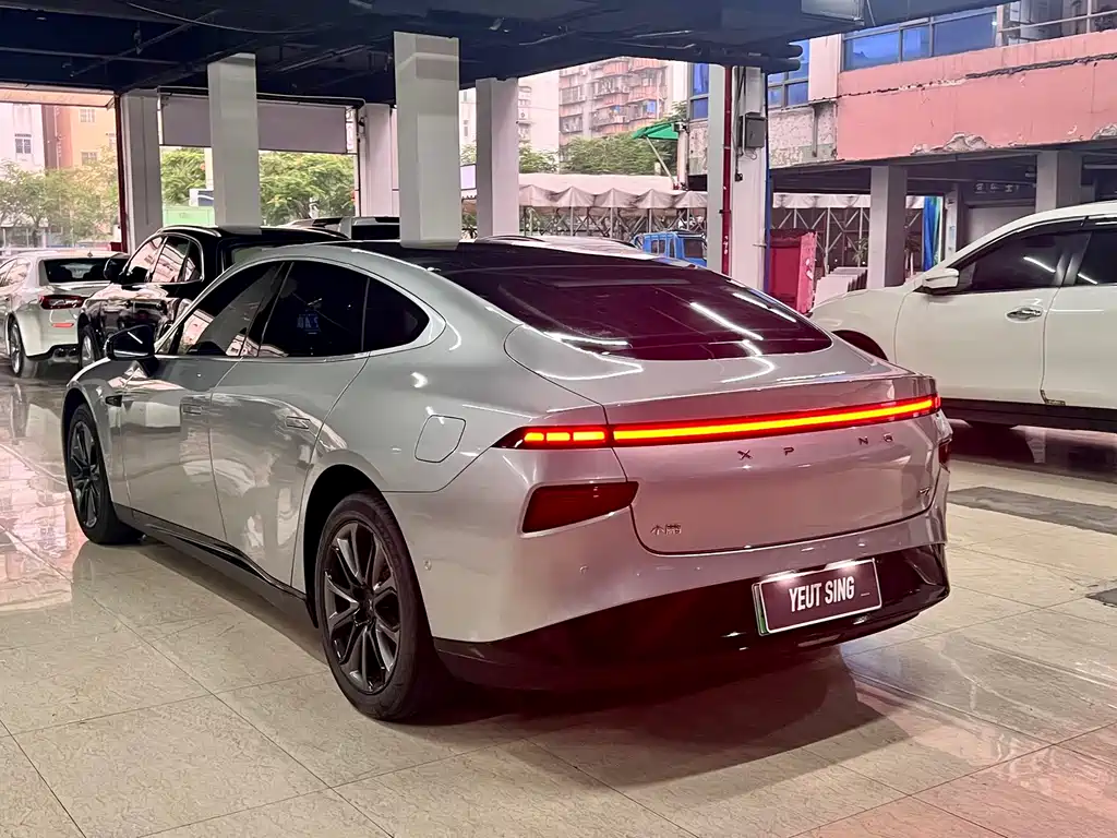 XPeng P7 — миниатюра 5