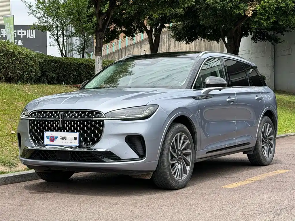 Купить Lincoln Corsair