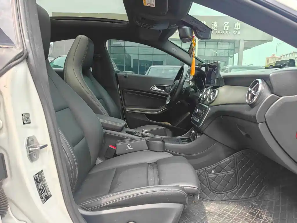 Mercedes-Benz CLA (Import) — миниатюра 4