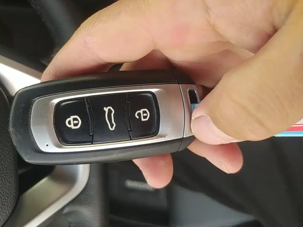 Geely Emgrand — миниатюра 9