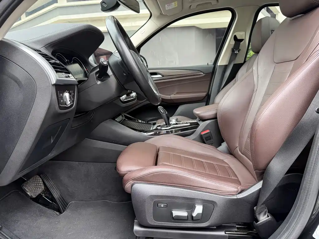 BMW X3 2018 xDrive28i Luxury VI