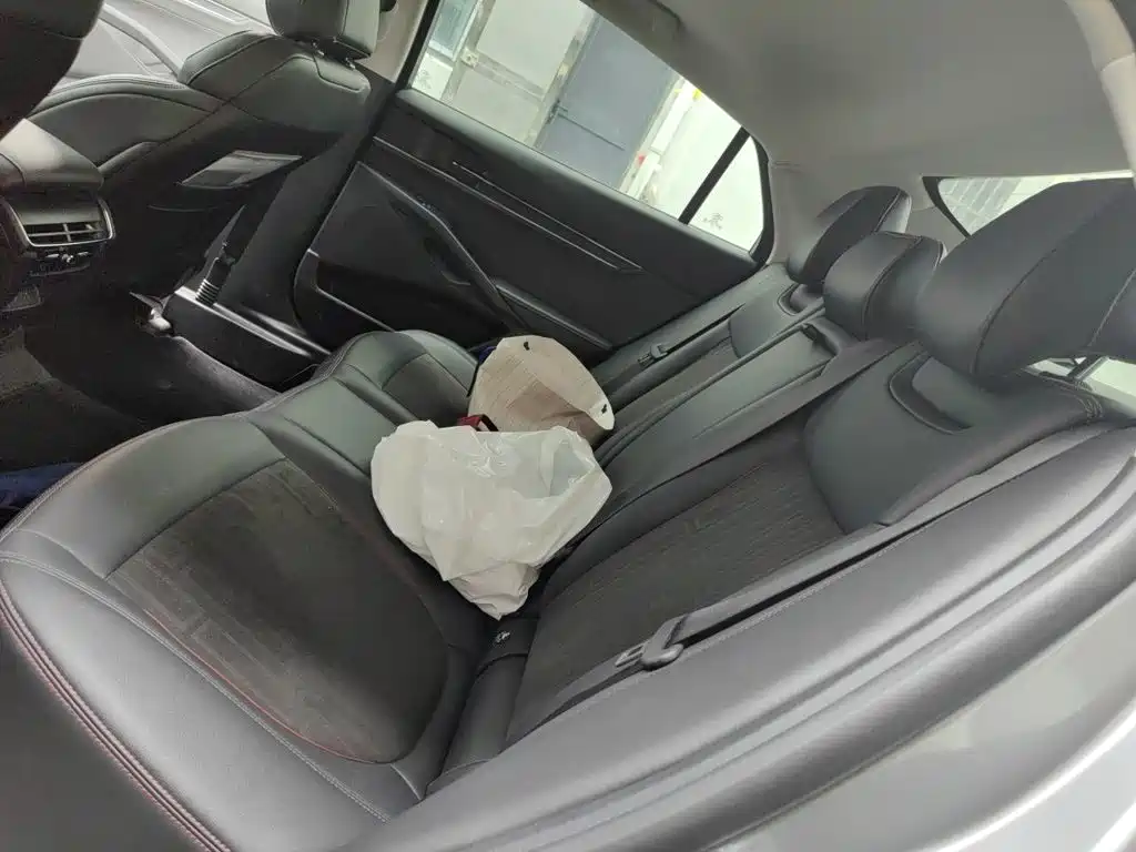 Ford Mondeo — миниатюра 18
