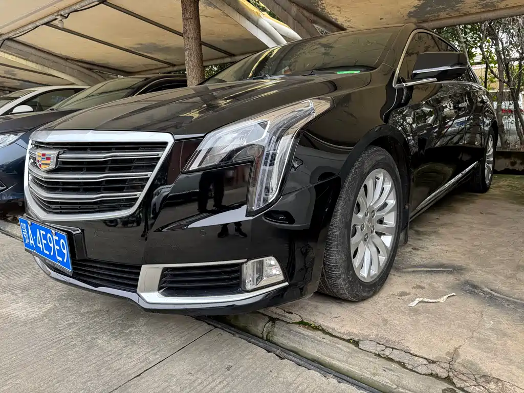 CADILLAC XTS