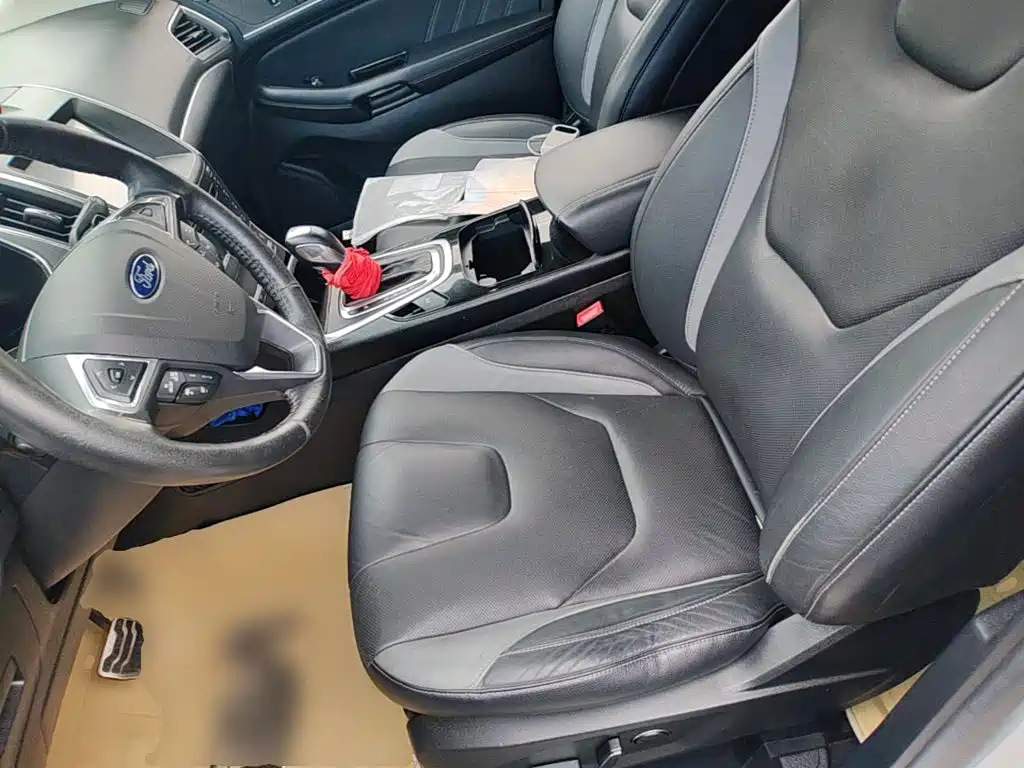 Ford Edge — миниатюра 15