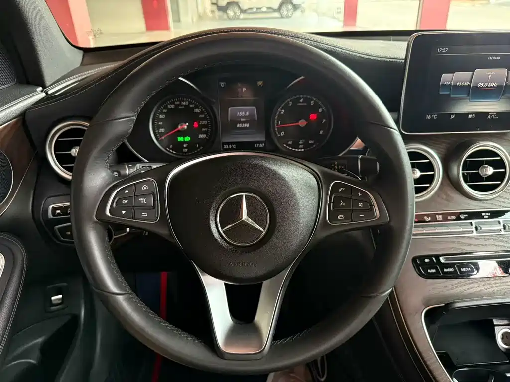 Mercedes-Benz GLC — миниатюра 5