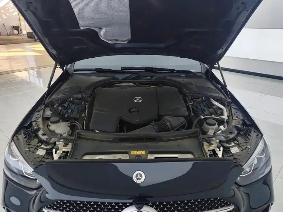 Mercedes-Benz C-Class — миниатюра 10