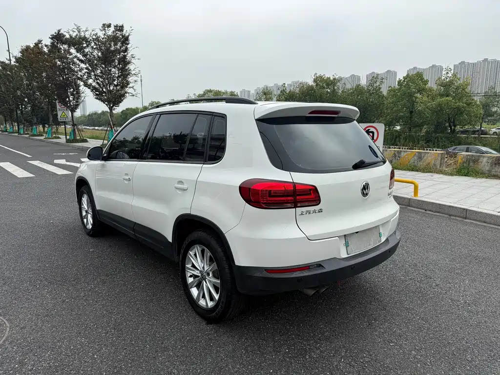 Volkswagen Tiguan — миниатюра 4