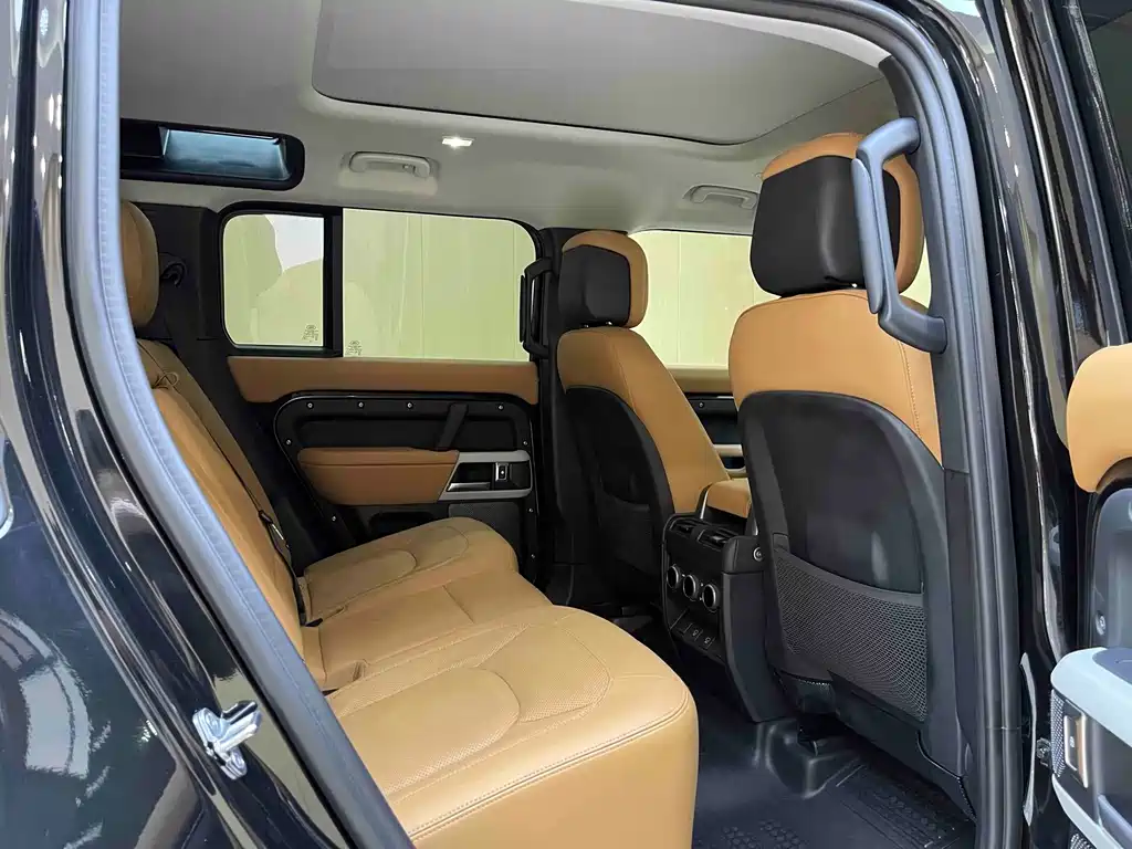Land Rover Defender — миниатюра 15