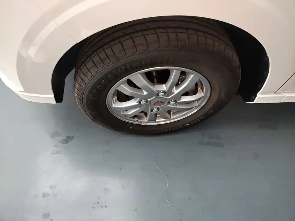 Wuling Hongguang — миниатюра 23