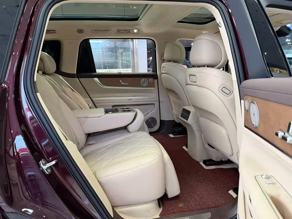 AITO ASK THE WORLD M9