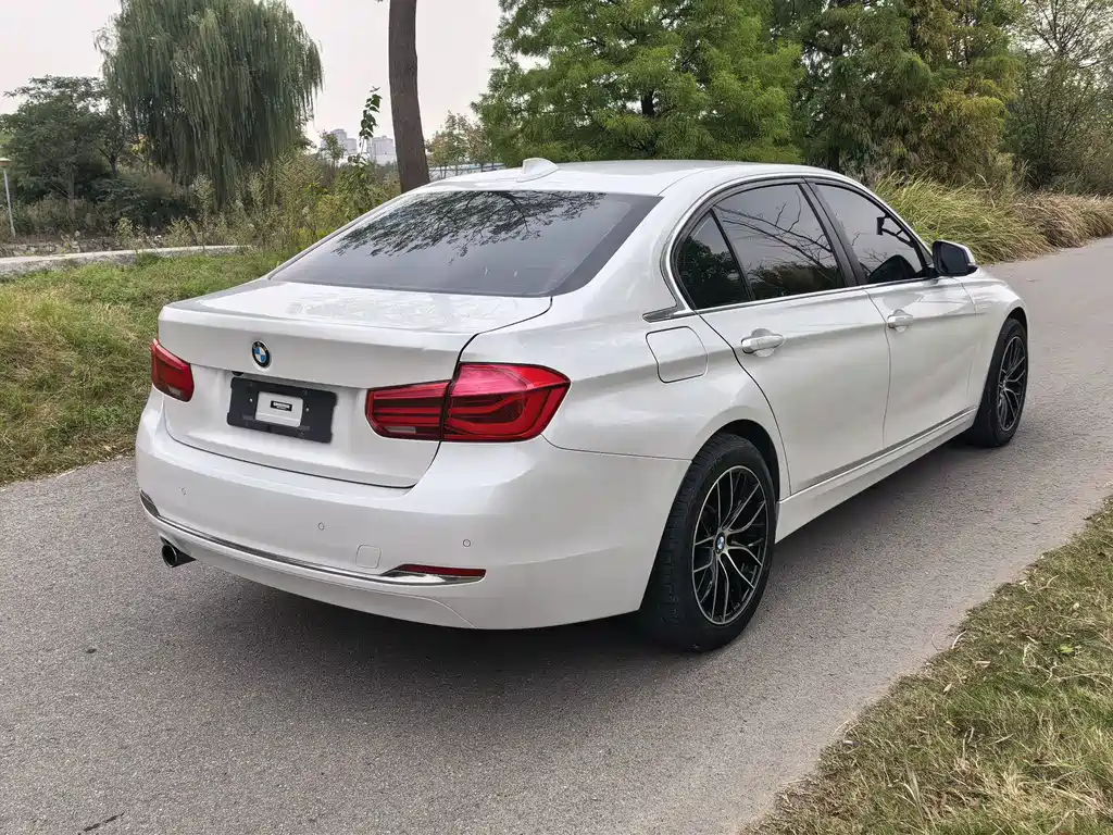 BMW 3 Series — миниатюра 6