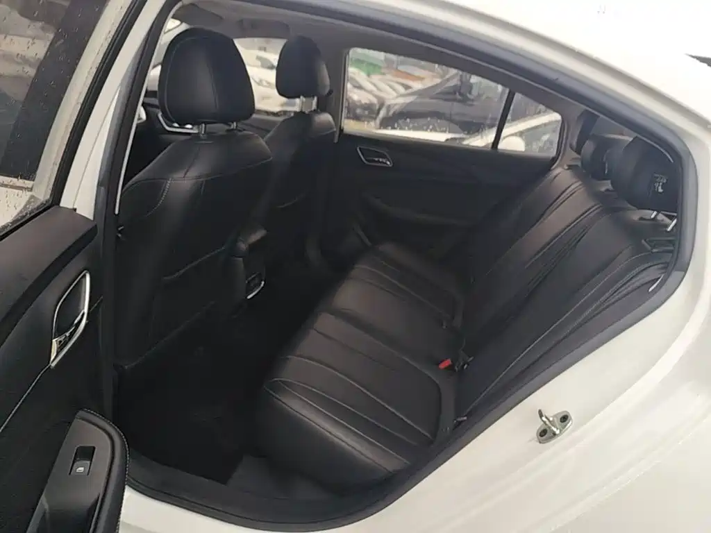 Roewe i5 — миниатюра 17