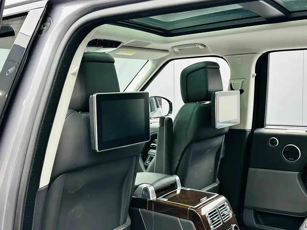 Land Rover Range Rover — миниатюра 19