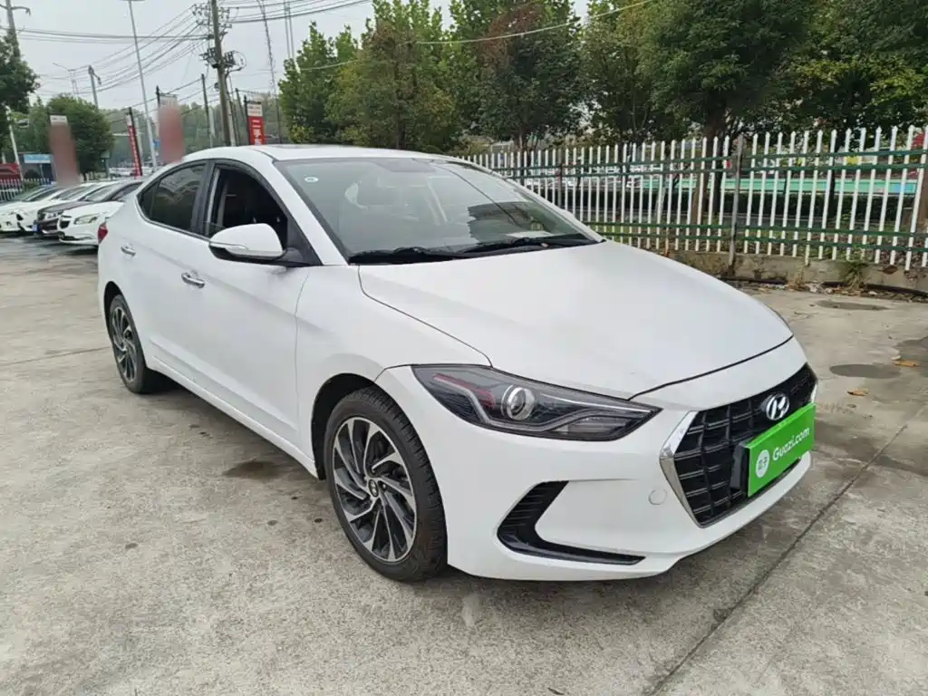 Hyundai Elantra — миниатюра 4