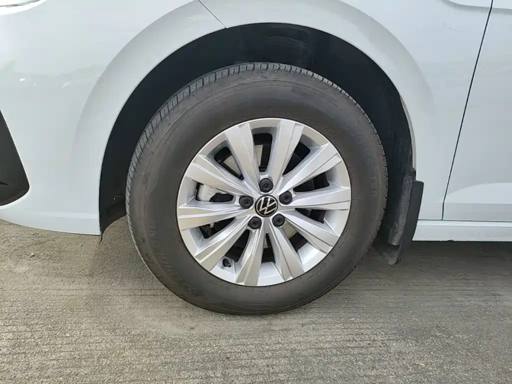 Volkswagen Lavida — миниатюра 23
