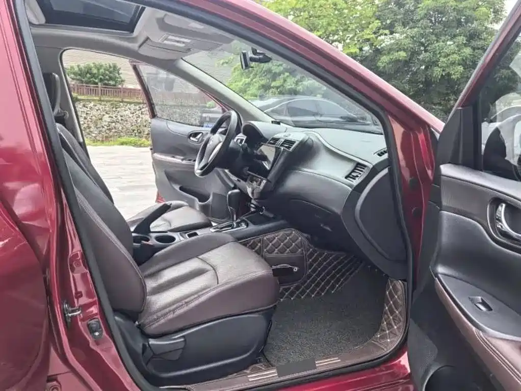 Nissan Tiida — миниатюра 9