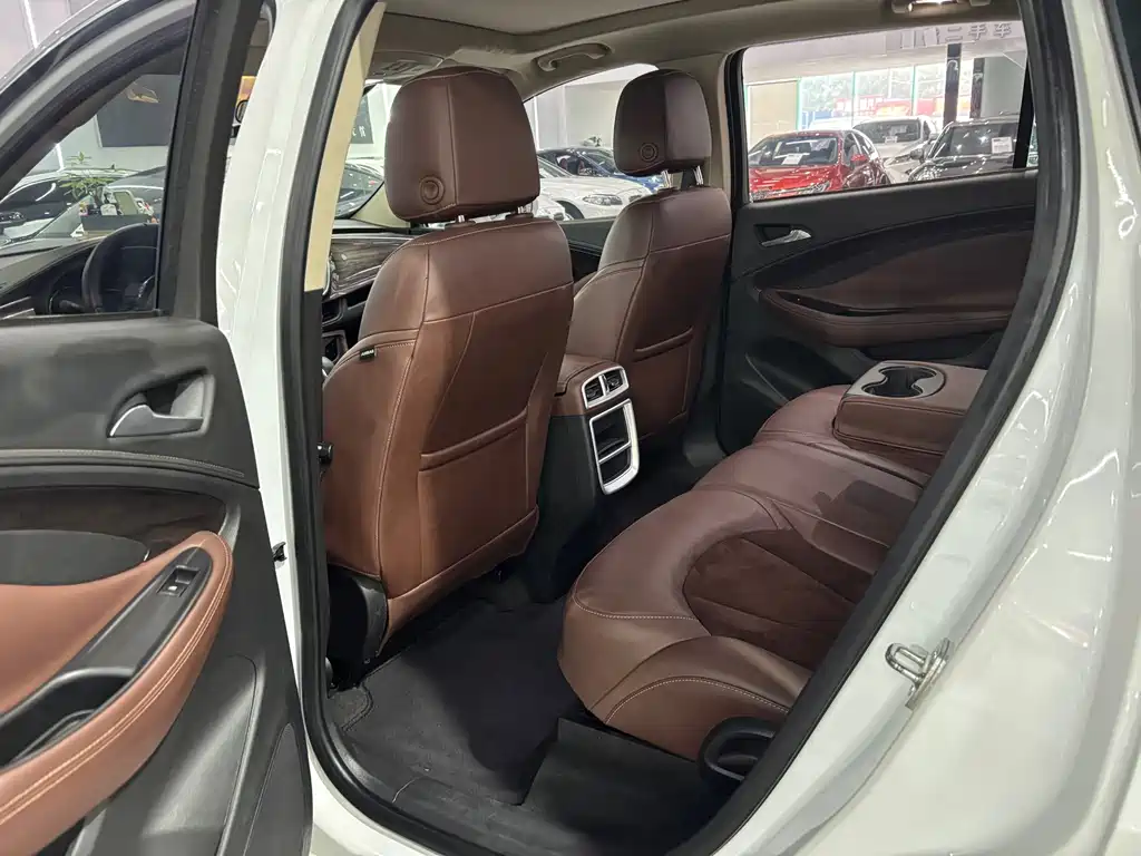 Buick Envision Plus — миниатюра 6