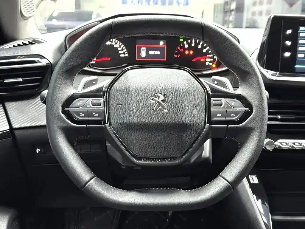 Peugeot 2008 — миниатюра 6