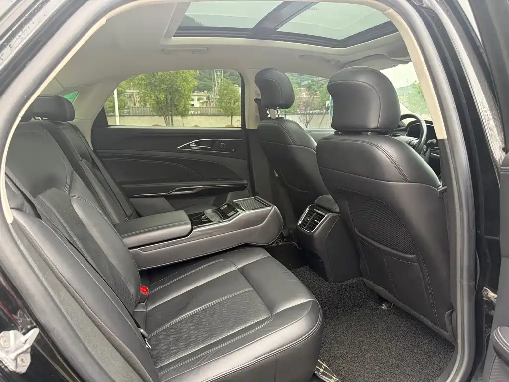 Ford Taurus — миниатюра 13
