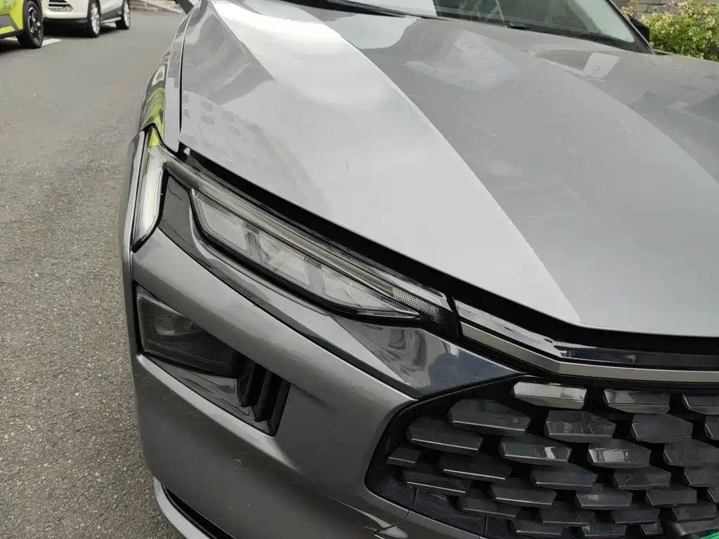Ford Mondeo — миниатюра 7