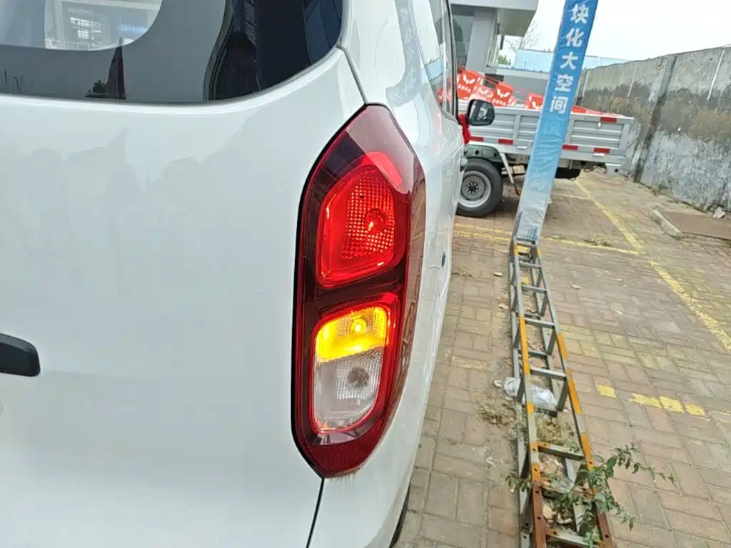 Wuling Hongguang EV — миниатюра 8
