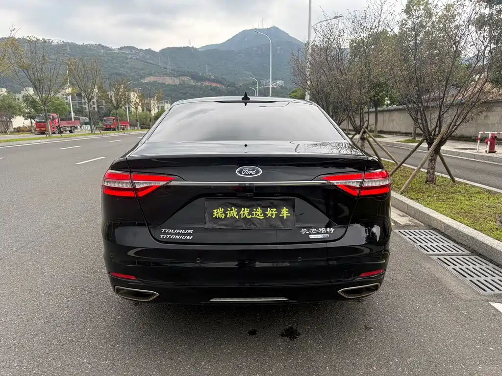Ford Taurus — миниатюра 20
