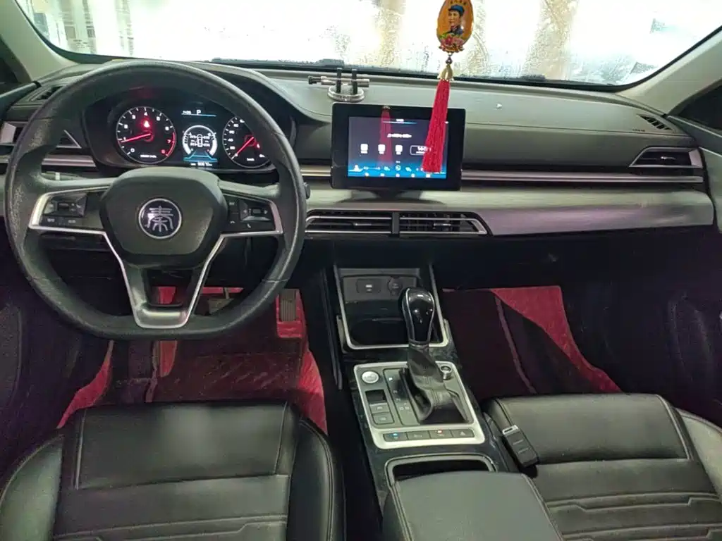 BYD Qin — миниатюра 10