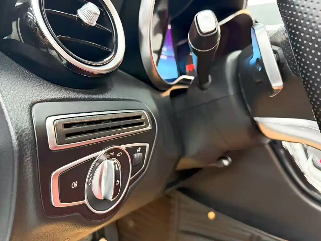Mercedes-Benz C-Class — миниатюра 10