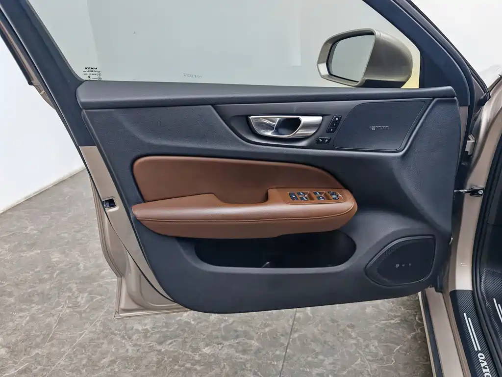 Volvo S60 — миниатюра 20