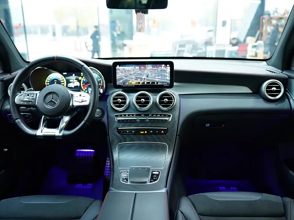 MERCEDES-BENZ GLC AMG