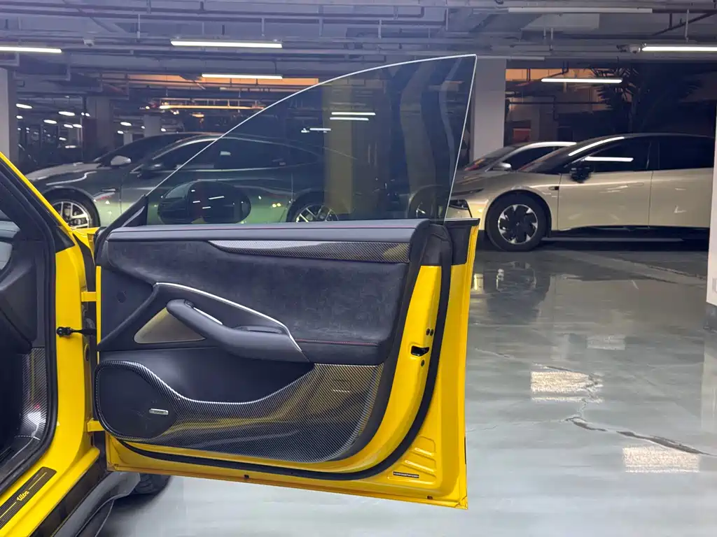 XIAOMI CAR XIAOMI SU7 ULTRA