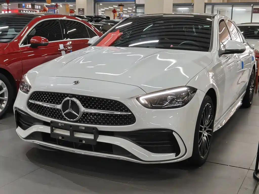 Mercedes-Benz C-Class 2024