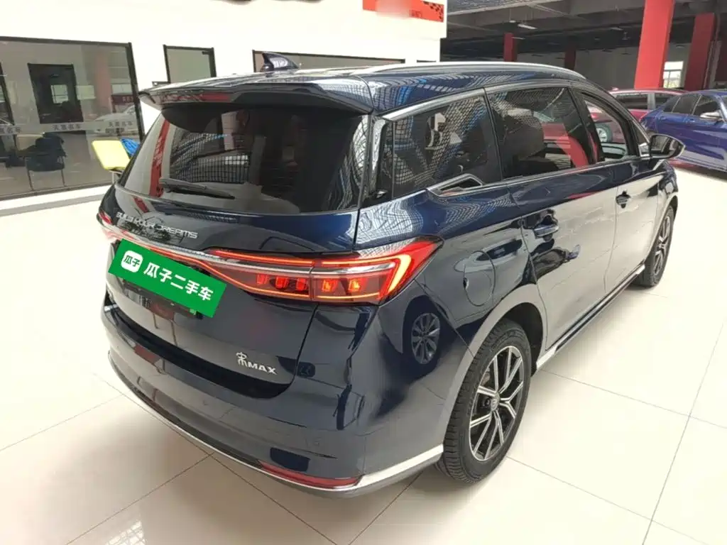 BYD MAX New Energy — миниатюра 7