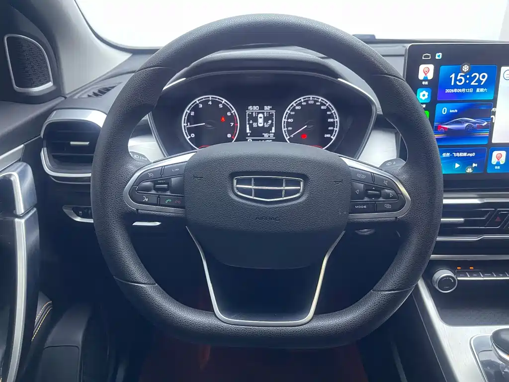 Geely Binyue — миниатюра 18