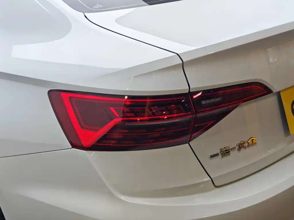 Volkswagen Sagitar — миниатюра 7