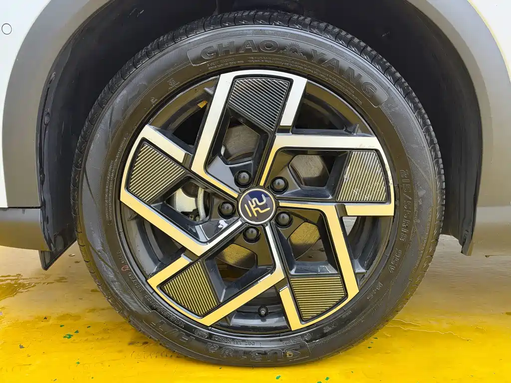 BYD Yuan Plus — миниатюра 9