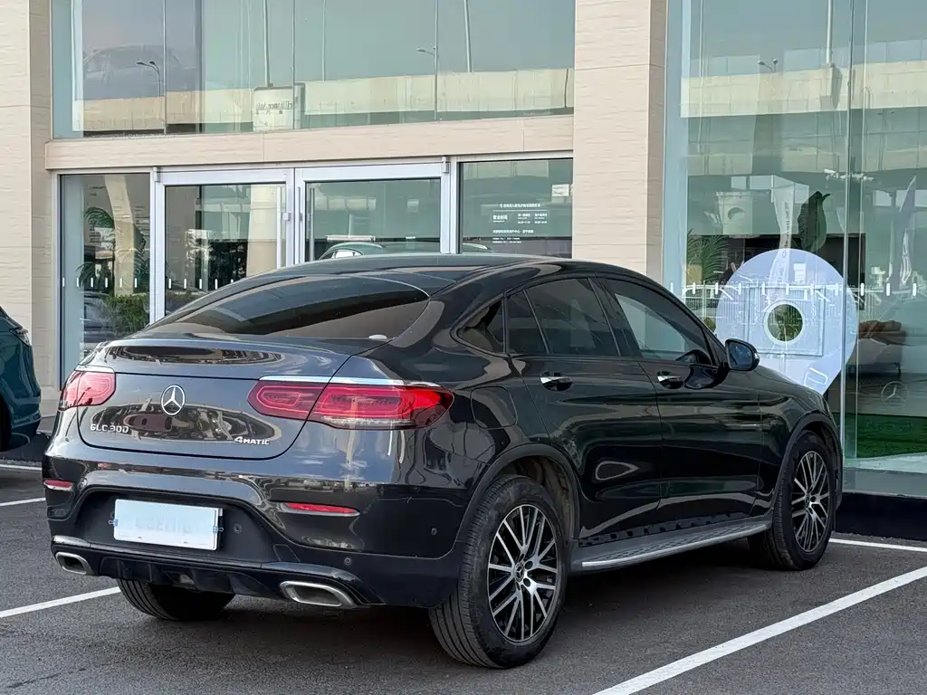 Mercedes-Benz GLC 2020 GLC 300 4MATIC SUV
