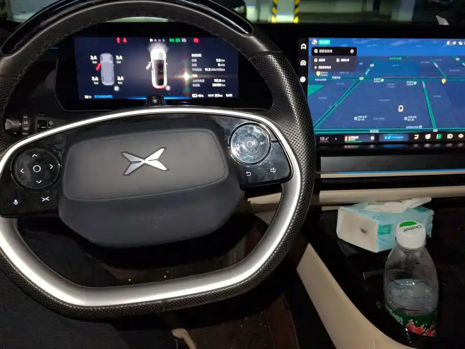 XPeng P7 — миниатюра 12