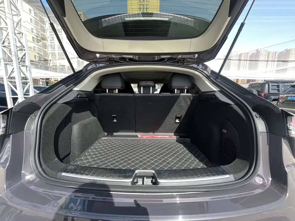 Lynk & Co 02 — миниатюра 14