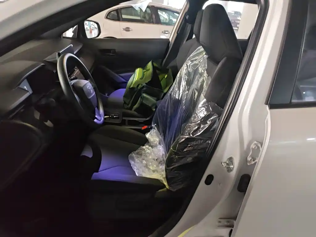 Toyota Corolla Cross — миниатюра 15