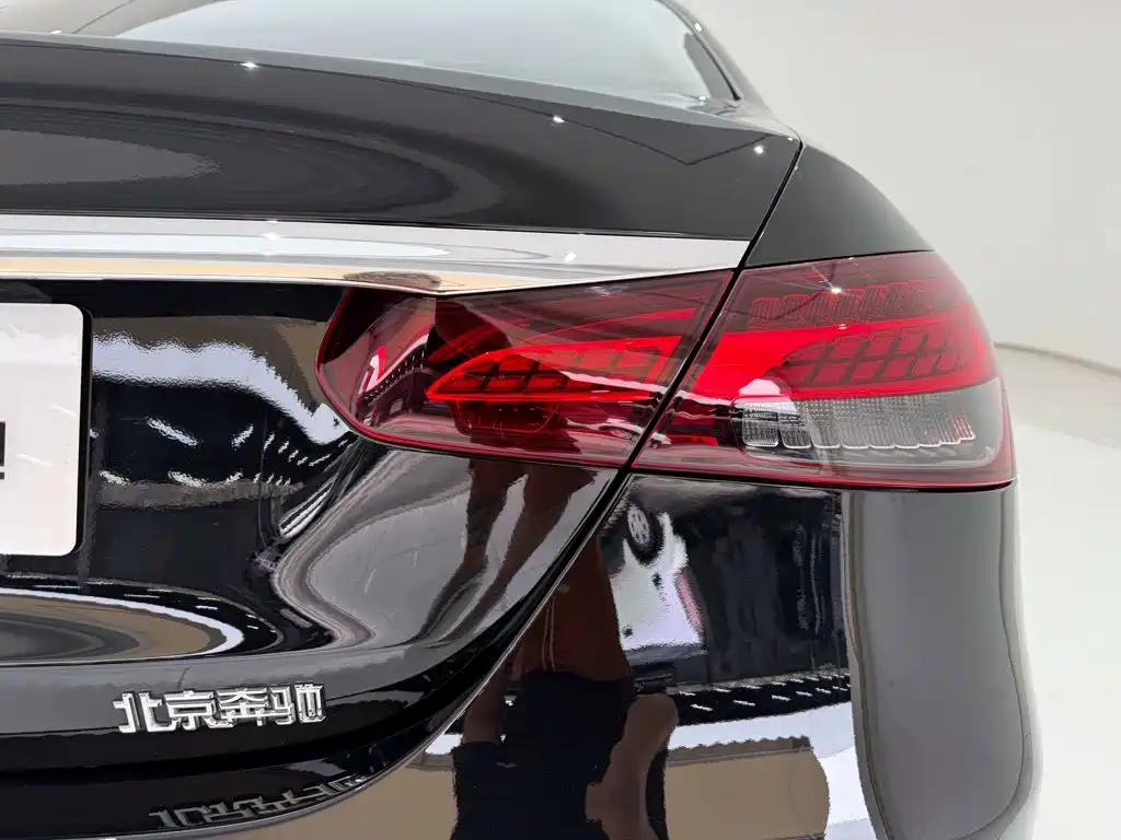 Mercedes-Benz E-Class — миниатюра 10