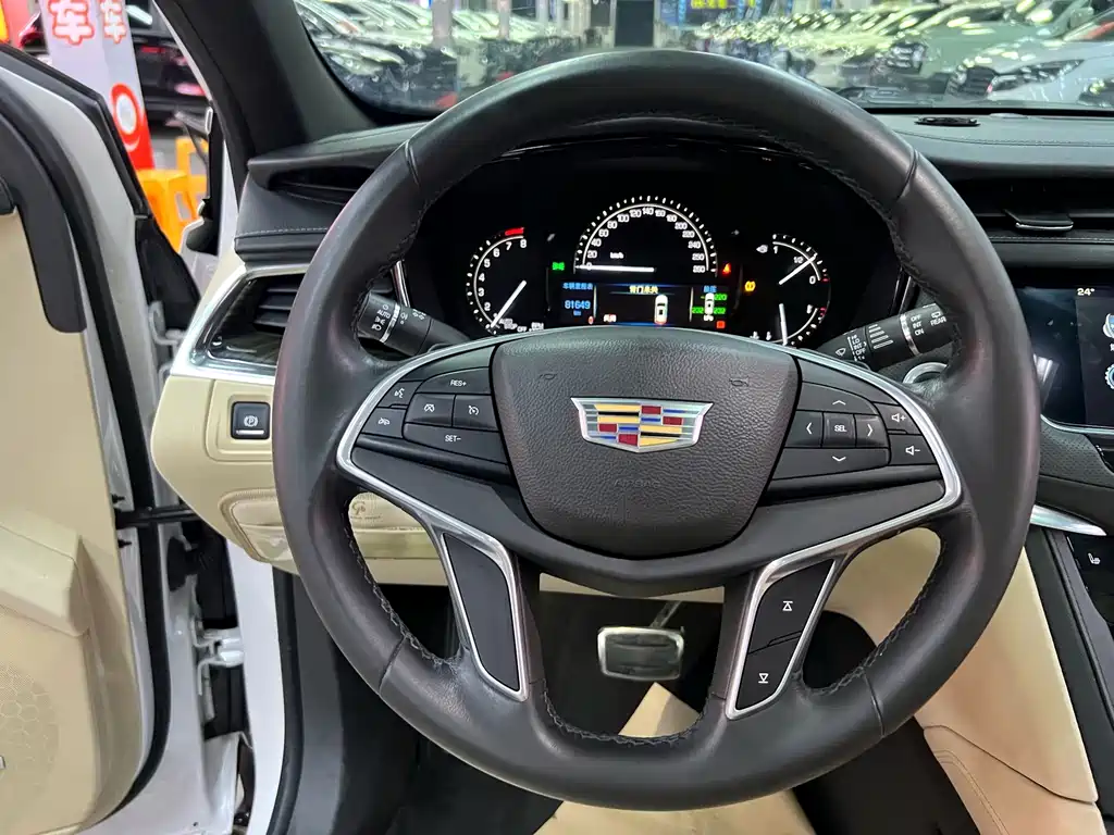 Cadillac XT5 — миниатюра 13