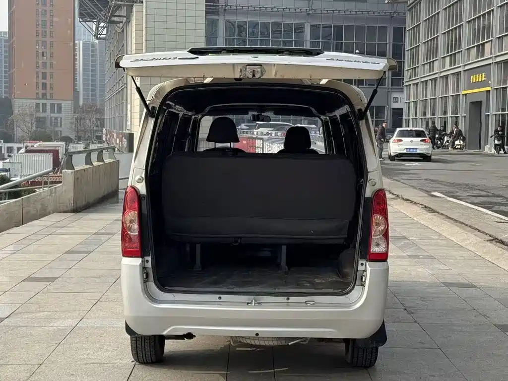 Wuling Rongguang EV — миниатюра 6